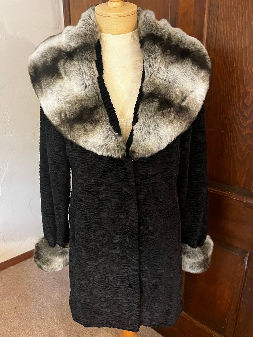 Terry Lewis Classic Luxuries Black Faux Fur Trim Coat, Size Small